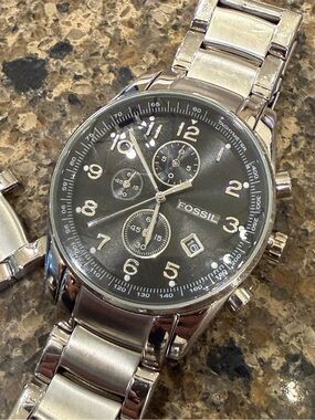 Fossil Men's chronograph watch, stainless steel with black dial. EUC